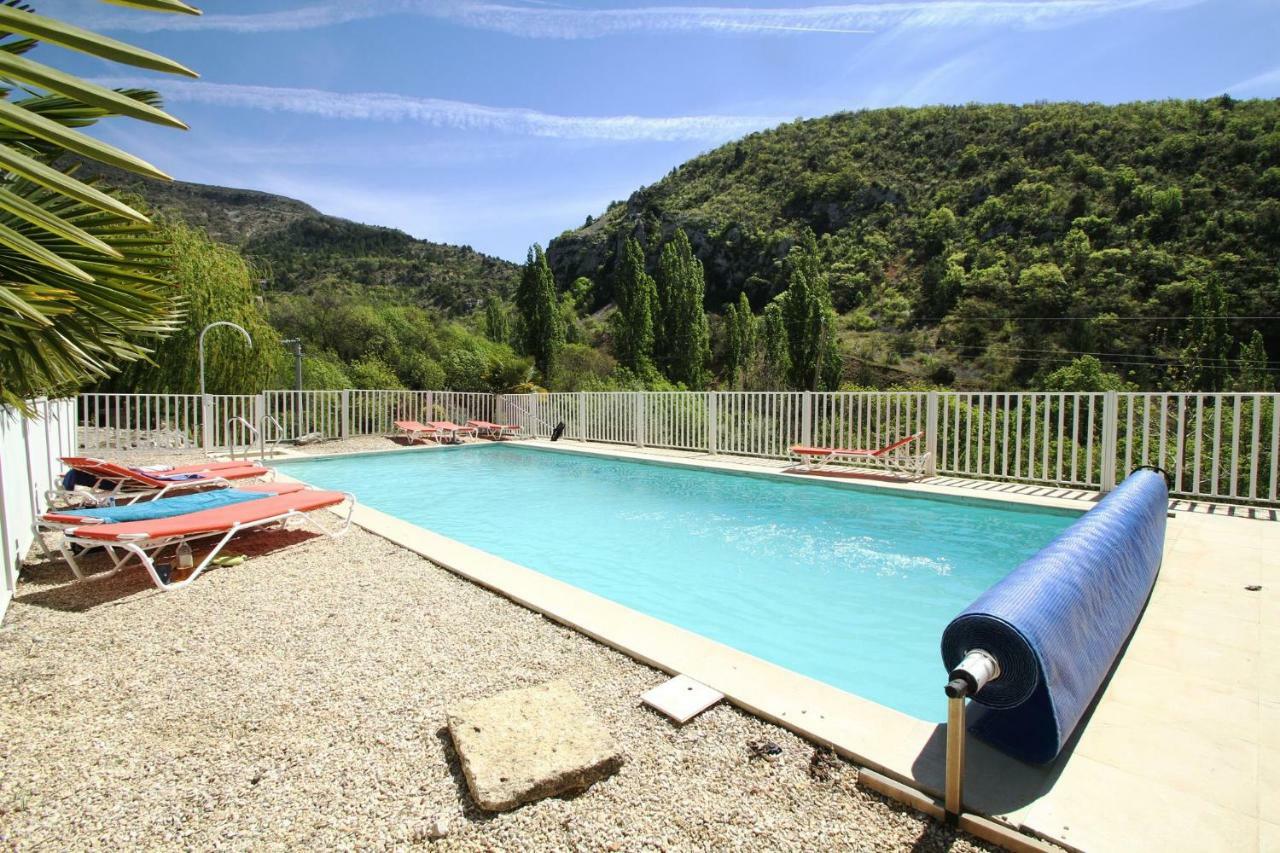 Hotel La Clue/ Le Jas Du Ventoux Plaisians Exterior foto